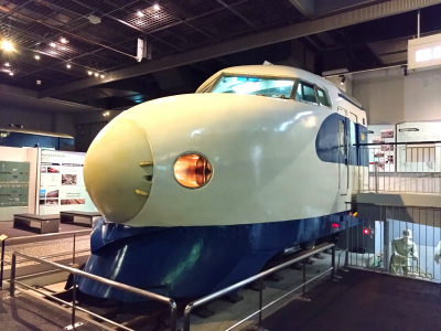 21形新幹線電車「0系」